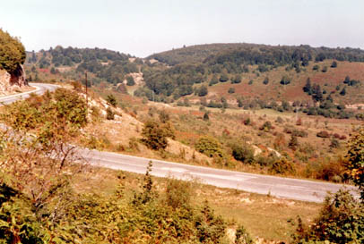 Strasse im Kosovo